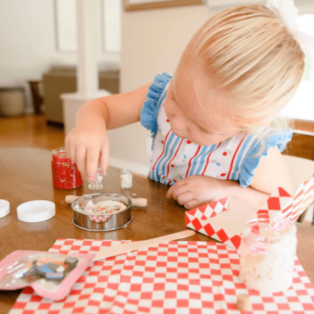 Pizza Play Dough Pouch - McDonald Publishing House
